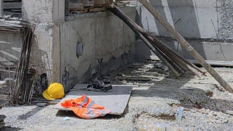 Samsun'da asansör boşluğuna düşen 38 yaşındaki işçi yaşamını yitirdi