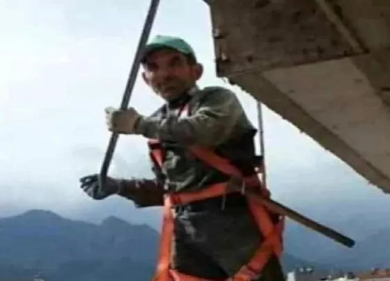 Denizli'de 57 yaşındaki inşaat işçisi düşerek hayatını kaybetti