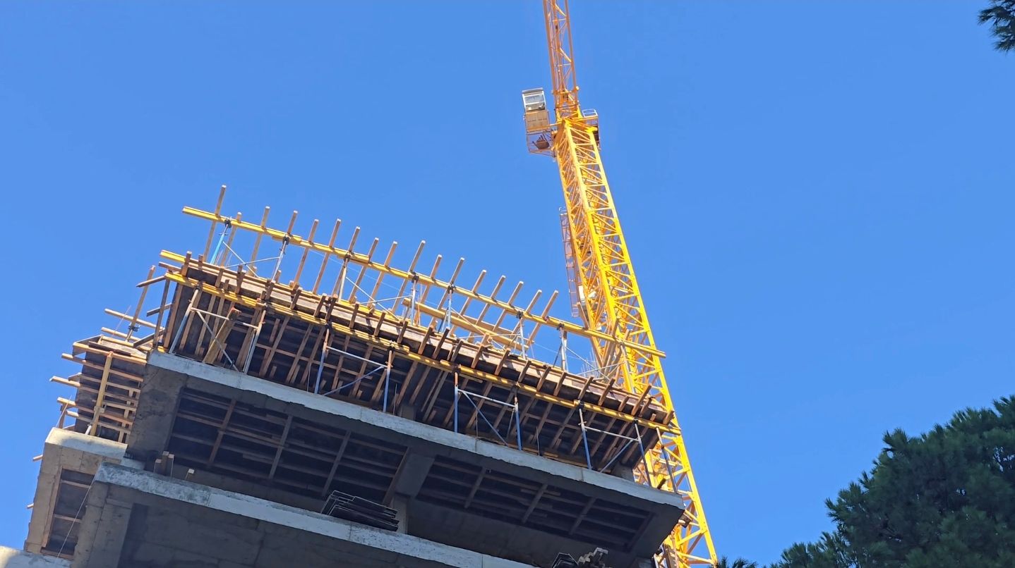 Kadıköy'de 60 yaşındaki işçi inşaatta yüksekten düşerek can verdi
