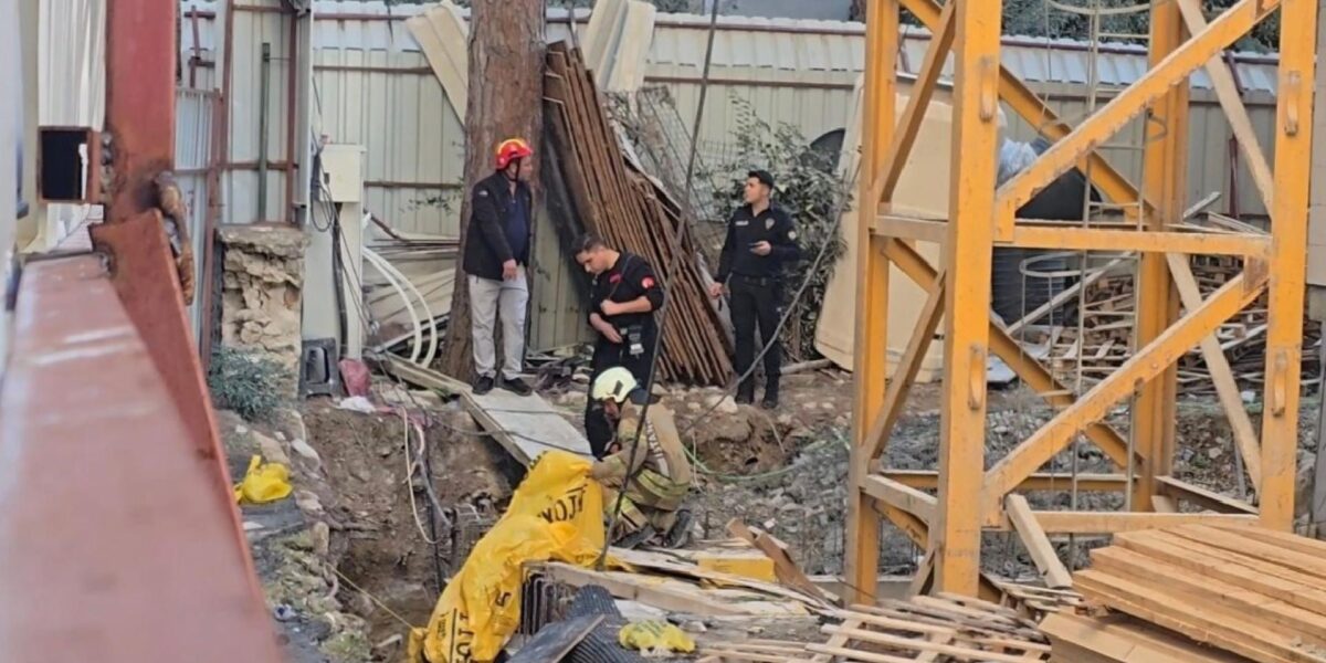 Kadıköy'de 60 yaşındaki işçi inşaatta yüksekten düşerek can verdi
