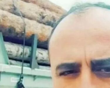 Artvin'de devrilen ağacın altında kalan 42 yaşındaki orman işçisi hayatını kaybetti