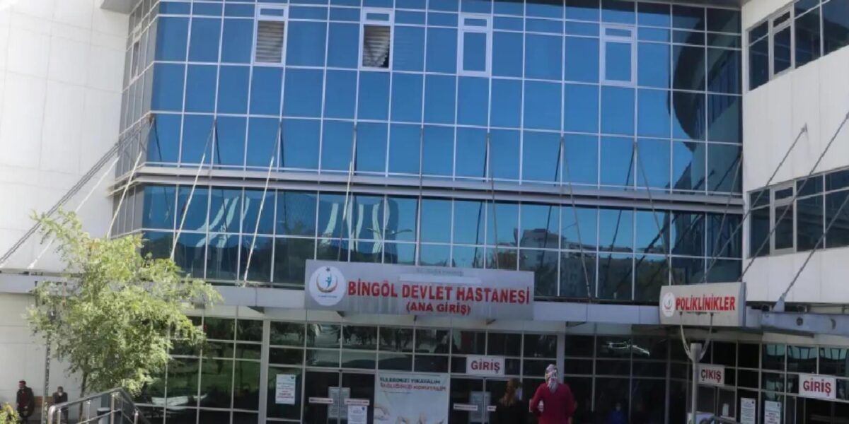 Bingöl'de çatıdan düşen 27 yaşındaki işçi hayatını kaybetti 5