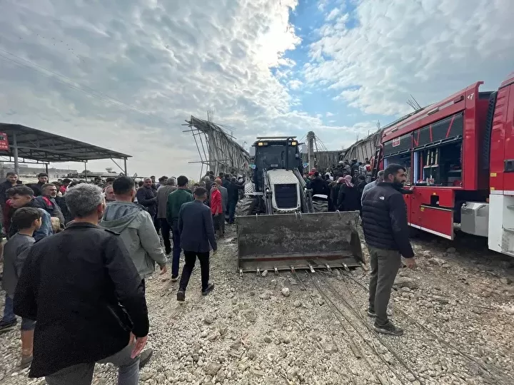Şanlıurfa'da inşaat çöktü: İki işçi hayatını kaybetti 1 Şanlıurfa'da inşaat çöktü: İki işçi hayatını kaybetti