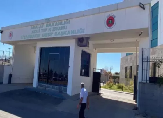 Diyarbakır’da inşaatın 4’üncü katından düşen 34 yaşındaki işçi yaşamını yitirdi