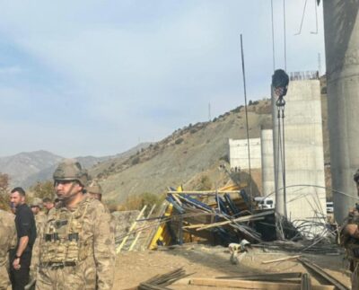 Diyarbakır'da viyadük inşaatında iskele çöktü: 3 işçi hayatını kaybetti