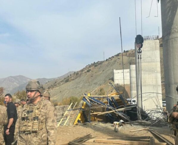 Diyarbakır'da viyadük inşaatında iskele çöktü: 3 işçi hayatını kaybetti