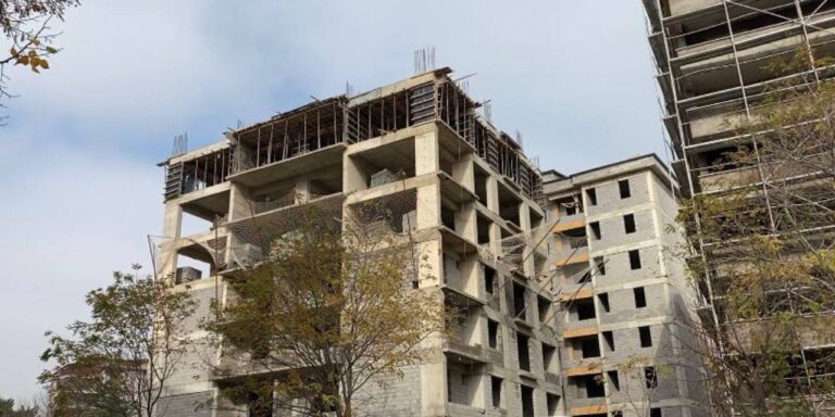 Elazığ'da inşaattan düşen 55 yaşındaki işçi hayatını kaybetti