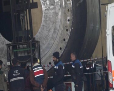 Kırıkkale'de 3 tonluk sacın altında kalan 2 işçi hayatını kaybetti