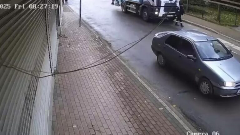 Kocaeli'nde çöp kamyonunun altında kalan 45 yaşındaki işçi hayatını kaybetti