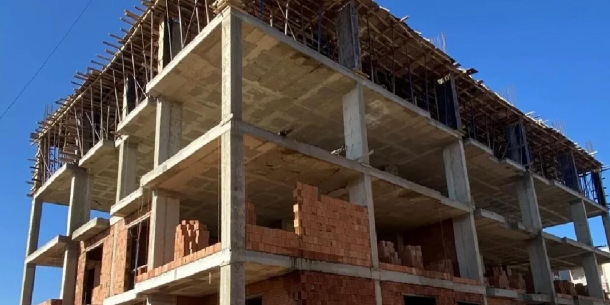 Mardin'de inşaattan düşen 52 yaşındaki işçi hayatını kaybetti