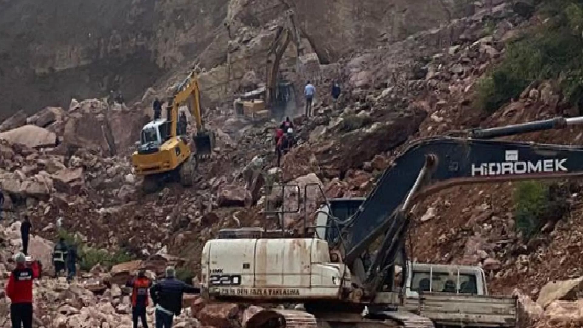 Ordu'da taş ocağı şantiyesinde göçük: 1 işçinin cansız bedenine ulaşıldı