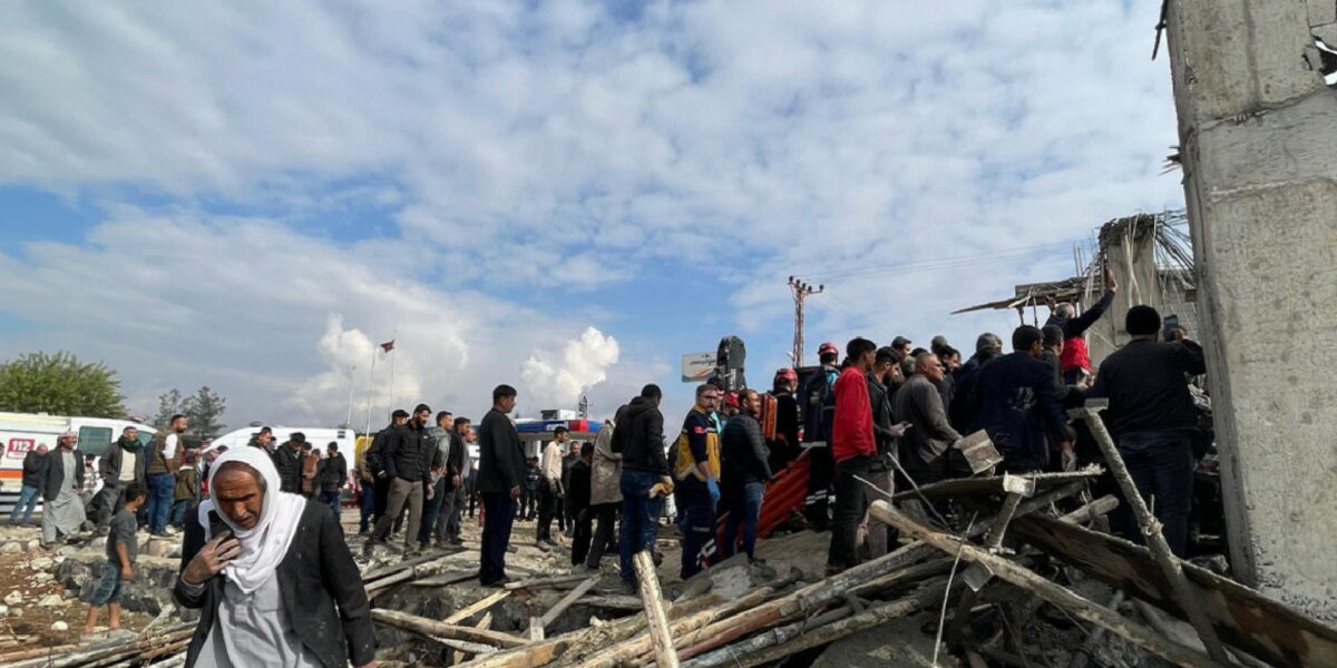 Şanlıurfa'da inşaat çöktü: İki işçi hayatını kaybetti