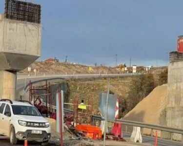 Uşak'ta iş cinayeti: Üst geçitten düşen 51 yaşındaki işçi yaşamını yitirdi