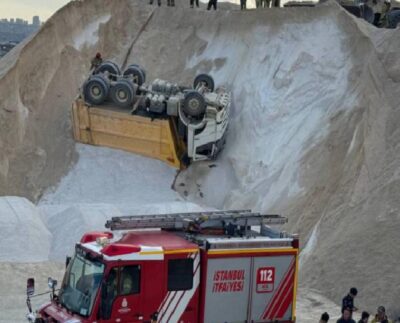 Çatalca'da kamyonun kasası ile şasisi arasında kalan 64 yaşındaki emekli işçi yaşamını yitirdi