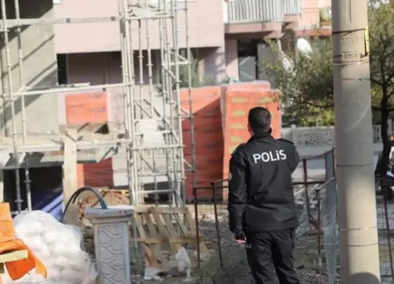 Denizli'de 64 yaşında çalışmak zorunda kalan işçi inşaattan düşerek hayatını kaybetti!