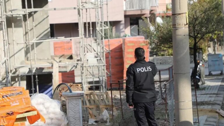 Denizli'de 64 yaşında çalışmak zorunda kalan işçi inşaattan düşerek hayatını kaybetti!