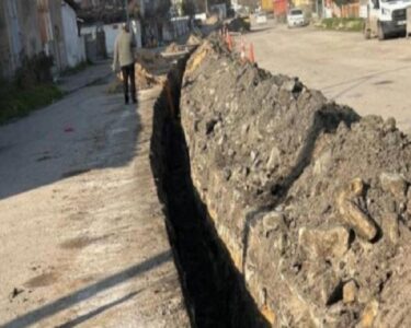 Edirne'de altyapı çalışmasında toprak kayması; 1'i ağır 3 yaralı 1