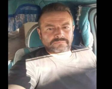 İşten çıkarıldığı için belediye önünde kendini yakan işçi hayatını kaybetti