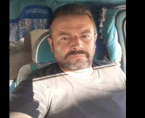 İşten çıkarıldığı için belediye önünde kendini yakan işçi hayatını kaybetti