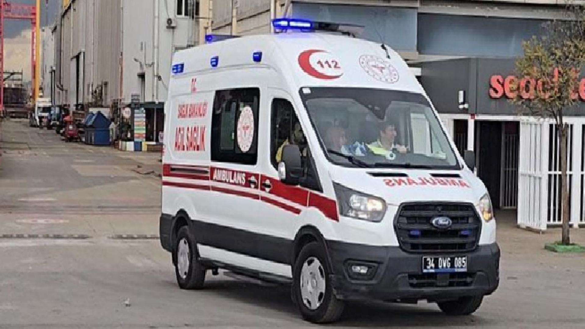 Tuzla’da tersanede iskele çöktü! 2 işçi yaralandı