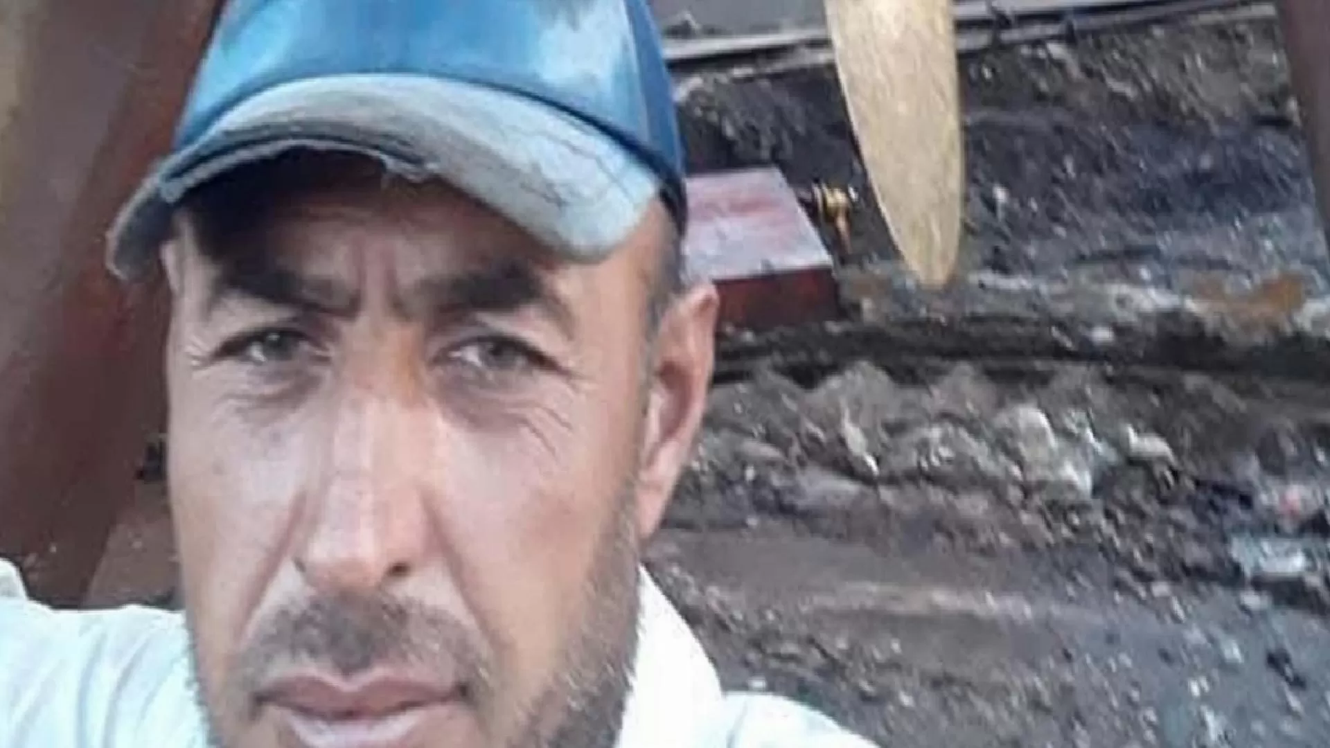 Aliağa Gemi Söküm Bölgesi’nde üzerine malzeme düşen 49 yaşındaki işçi hayatını kaybetti