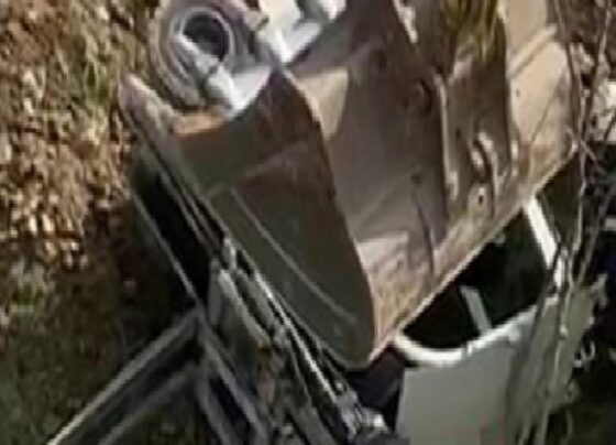 Devrilen forkliftin altında kalan 28 yaşındaki belediye işçisi hayatını kaybetti