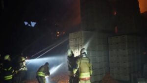 Hatay'da paketleme tesisi yangınında 19 yaşındaki işçi hayatını kaybetti