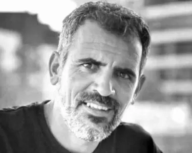 İzmir'de inşaattan düşen 39 yaşındaki işçi hayatını kaybetti