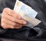 Kimlerin emekli maaşından kesinti yapılacak?