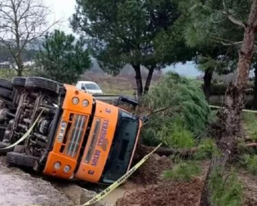 Balıkesir'de zemin çökünce beton mikseri devrildi: 1 işçi hayatını kaybetti