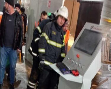 Burdur’da işçilerin üzerine mermer blok düştü