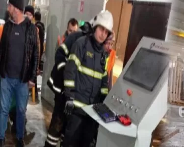 Burdur’da işçilerin üzerine mermer blok düştü