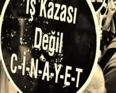 Düzce'de devrilen vinçten düşen 1 işçi hayatını kaybetti