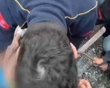 Diyarbakır'da inşaattan düşerek başına demir saplanan 57 yaşındaki işçi hayatını kaybetti