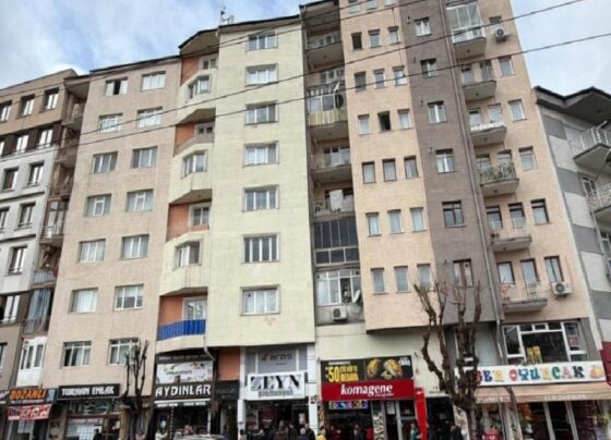 Eskişehir'de baz istasyonunu tamir eden işçi 7'nci kattan düşerek can verdi