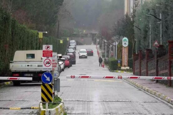 İstanbul Çekmeköy'de asansör bakımında kabin boşluğuna sıkışan 35 yaşındaki işçi yaşamını kaybetti