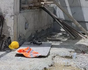 Kocaeli'de forkliftin altında kalan 49 yaşındaki işçi yaşamını yitirdi 1