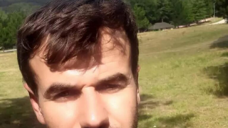 Kütahya'da tomruk biçme makinesinin üstüne düşen 40 yaşındaki işçi hayatını kaybetti 11 Kütahya'da tomruk biçme makinesinin üstüne düşen 40 yaşındaki işçi hayatını kaybetti
