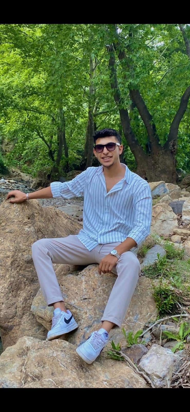 Manisa'da yüksek gerilim hattına kapılan 20 yaşındaki işçi hayatını kaybetti 1 Manisa'da yüksek gerilim hattına kapılan 20 yaşındaki işçi hayatını kaybetti