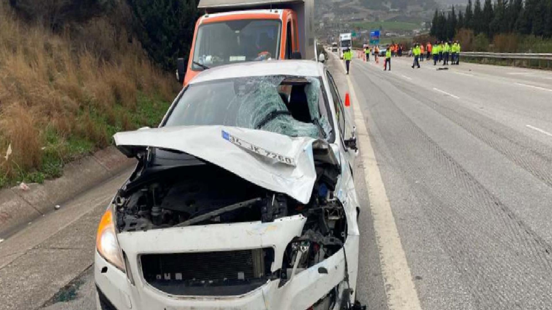 Osmaniye’de Yolda temizlik çalışması yapan işçilere araç çarptı: 1 işçi hayatını kaybetti