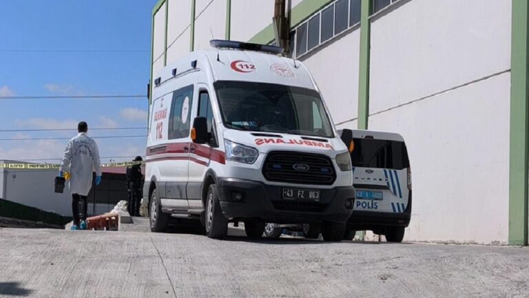 Kütahya'da geri dönüşüm tesisindeki havuza düşen 44 yaşındaki işçi hayatını kaybetti 8 Kütahya'da geri dönüşüm tesisindeki havuza düşen 44 yaşındaki işçi hayatını kaybetti