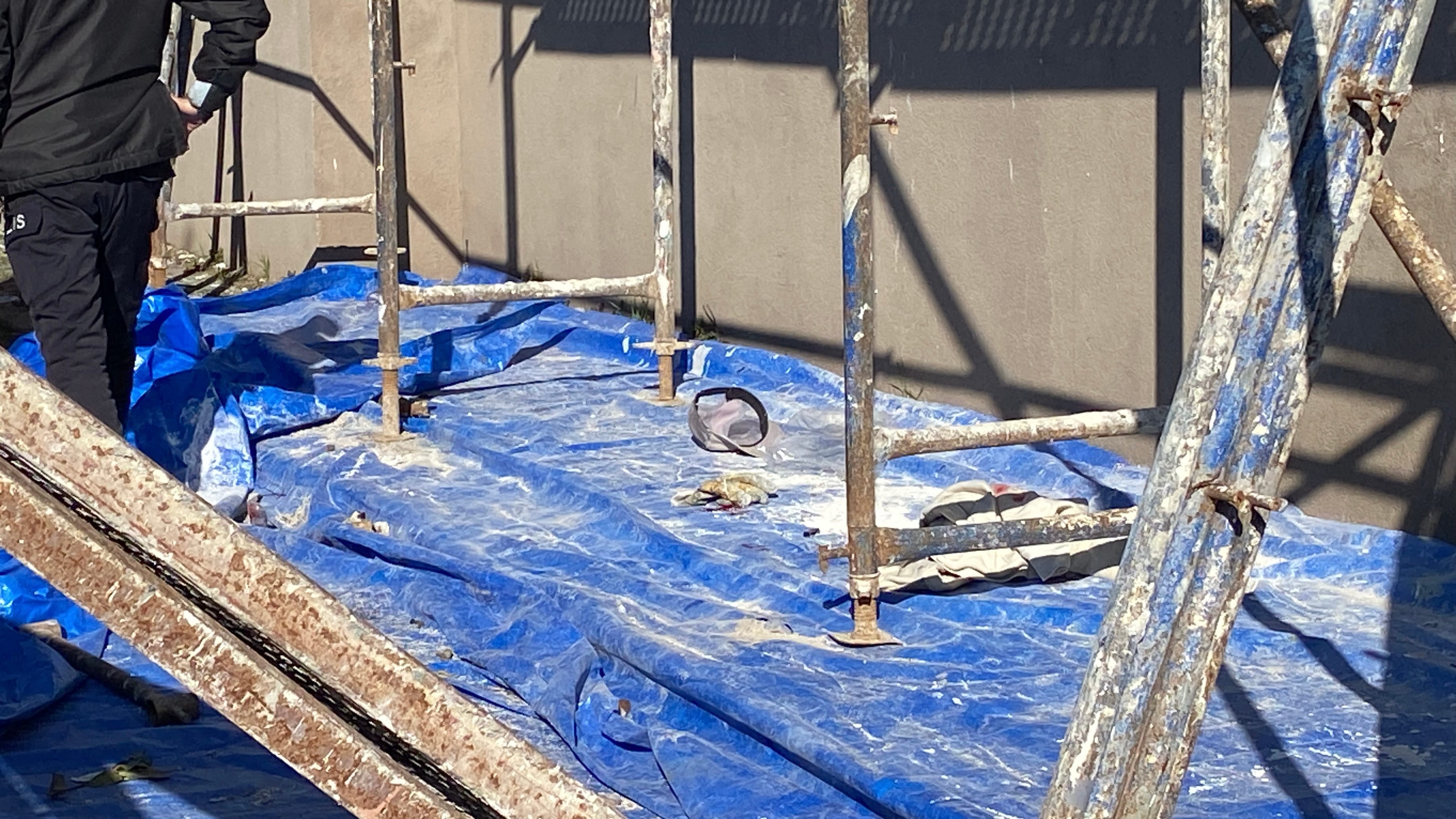 Samsun'da boya yaparken 3. kattan düşen işçi yaşam savaşı veriyor!