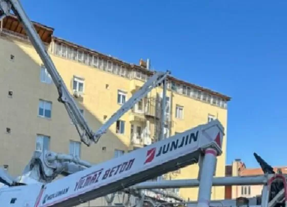 Uşak'ta beton pompasının altında kalan 29 yaşındaki işçi hayatını kaybetti 1