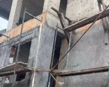 Zonguldak'ta inşaattan düşen işçi hayatını kaybetti 1