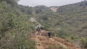 Akhisar'da elektrik direği altında kalan işçi hayatını kaybetti