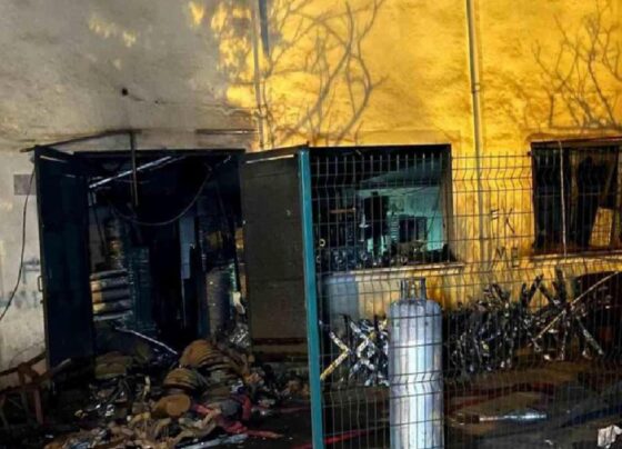 Arnavutköy'de metal fabrikasında sanayi tipi tüp patladı: 1'i ağır 3 işçi yaralandı 3