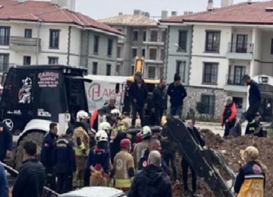 Manisa'da göçük altında kalan 55 yaşındaki işçi hayatını kaybetti