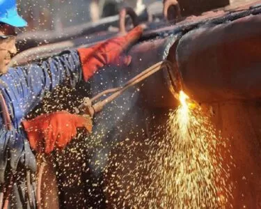 Yargıtay'dan emsal karar: Evde istirahat ettikleri dönemdeki ücret kayıpları işverenden talep edilebilecek