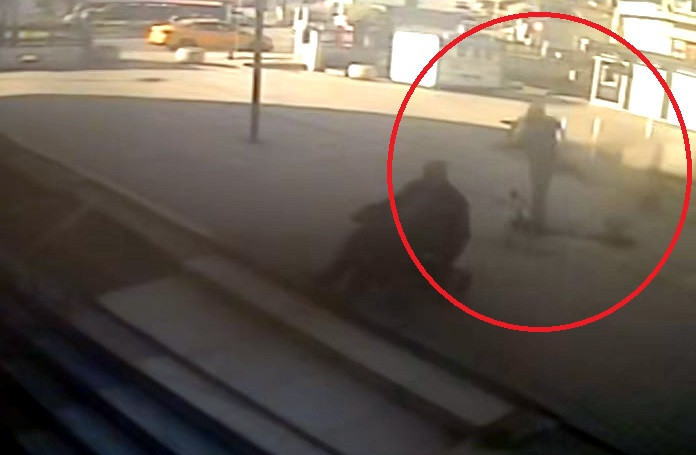 İstanbul Avcılar'da skuterdan düşerek ağır yaralanan belediye işçisi hayatını kaybetti 2