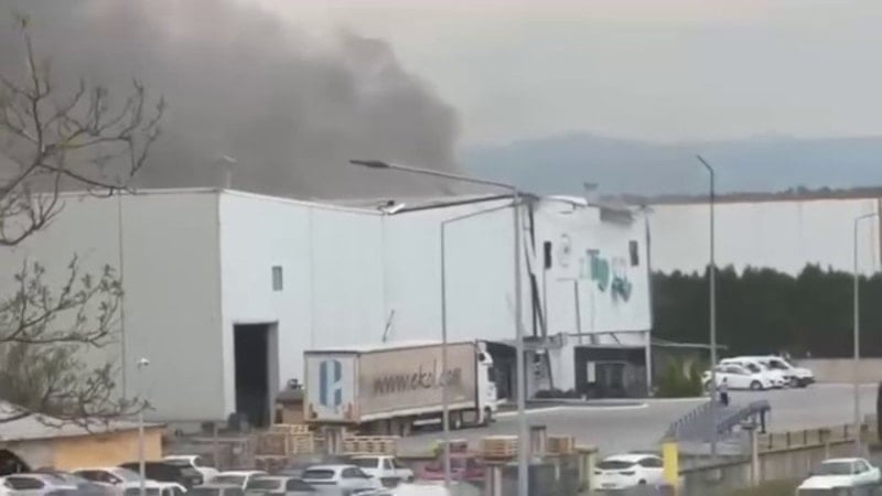 Sakarya’da fabrika patlamasında yaralanan 25 yaşındaki işçi yaşamını yitirdi